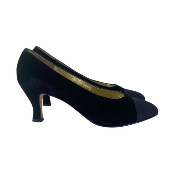 Ferragame 9B Black Pumps with kitten heel velvet w/silk toe - Picture 1 of 12
